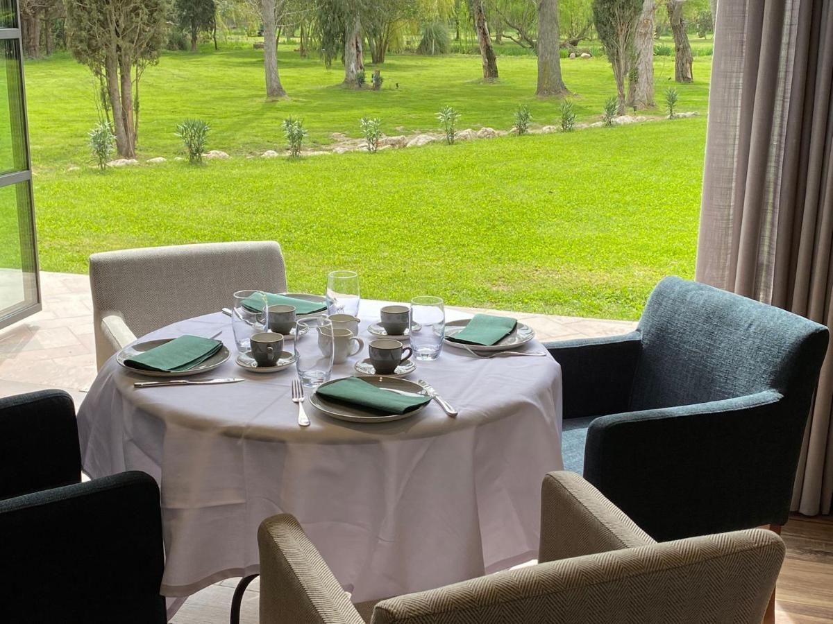 Hotel Mas Aret Peralada Bagian luar foto